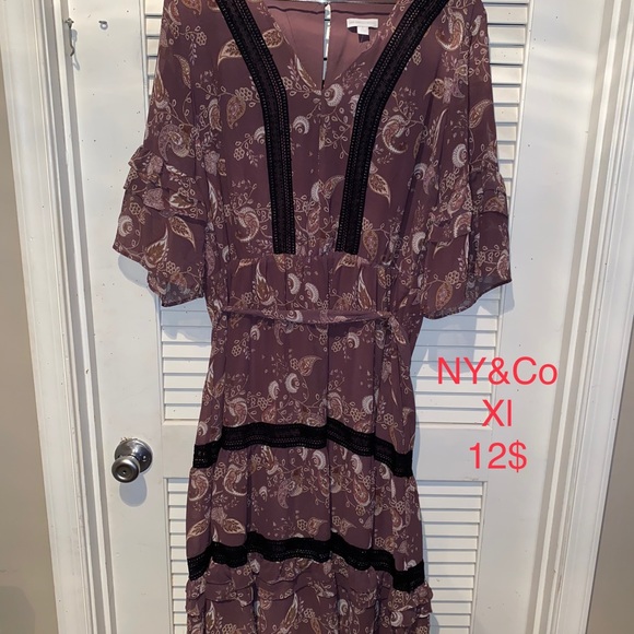 Dress - Picture 1 of 1